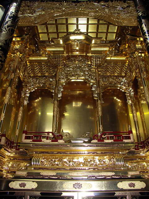 仏壇内部・宮殿